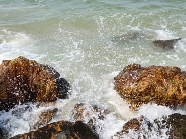 Bir fırtına kabarması, küçük tekne dalgadan çok zarar verebilir