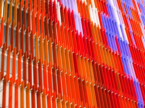 Акриловый пластмассовый интерьер и внешний красочный оранжевый фиолетовый — стоковое фото