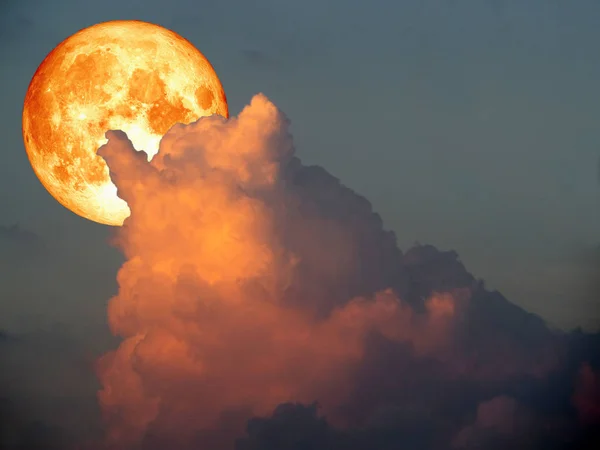 슈퍼 보름달 힙 클라우드 저녁 일몰 — 스톡 사진