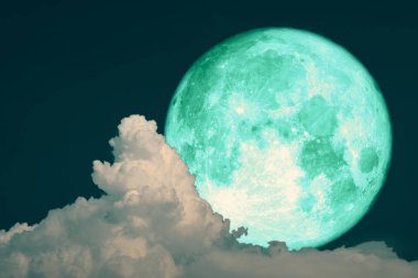 gece gökyüzünde siluet yığın bulut geri yeşil çilek ay