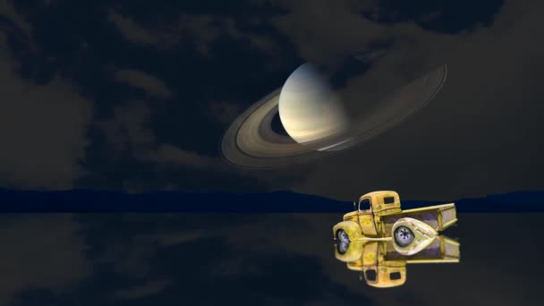 Autospiegelzoom und Saturnplanetenreflexion am See — Stockvideo