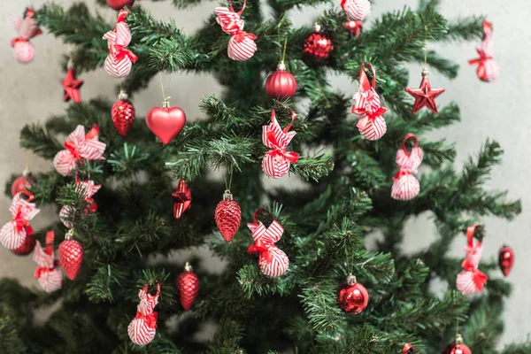 クリスマス ツリーが飾られた背景 — ストック写真