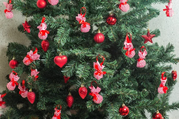 クリスマス ツリーが飾られた背景 — ストック写真