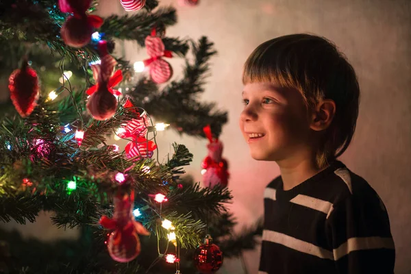 Décoration de Noël sur l'arbre — Photo