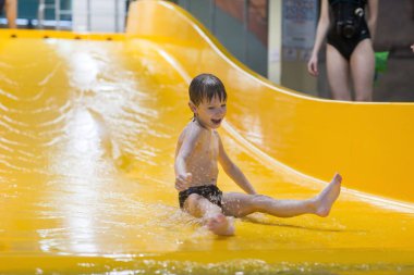 çocuk zevk su kaydırağı