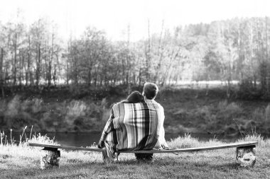 Bankta birbirini seven bir çift