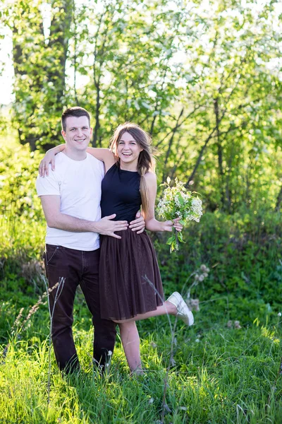 Portrait of a young couple — Stock Photo, Image