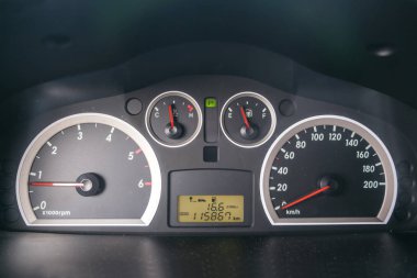 Araba hız kontrol paneli Led ekran ile