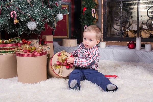 Adorable sonriente niño Navidad — Foto de Stock