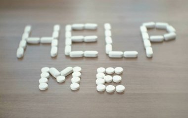 kelime - help me - tablet masada oluşur