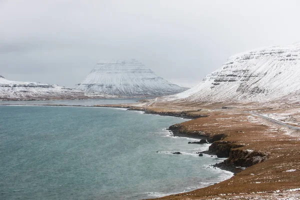 Paisaje invernal en Islandia — Foto de Stock