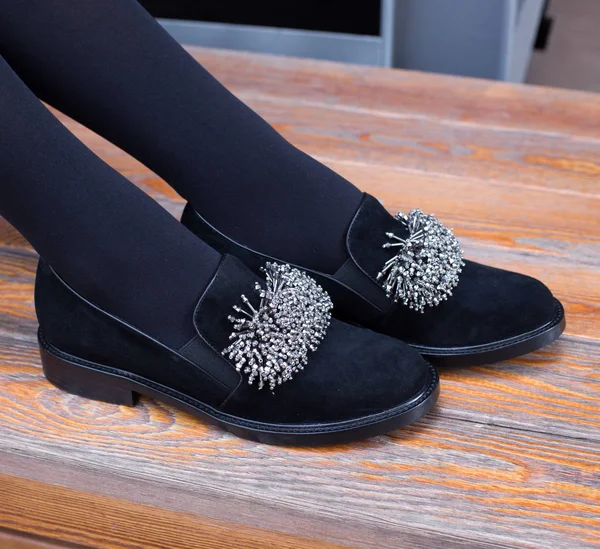 Женская чёрная обувь — стоковое фото