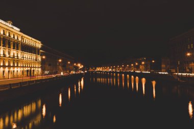 nehir gece ve rasgele ışıklar