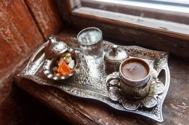 Oryantal swe ile Gümüş Kupası'nda Türk kahvesi (doğuda)