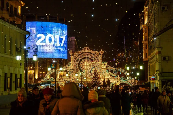 Moscou - 24 de dezembro de 2016: os residentes celebram o Natal — Fotografia de Stock