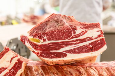 Mermer sığır kesim hangi biz biftek antrikot üst seçim olsun