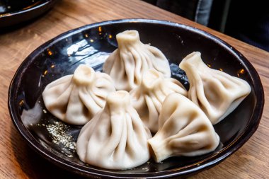 Geleneksel Gürcü yemekleri - Hıngel