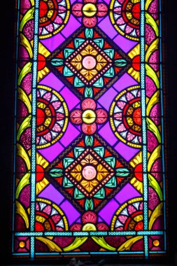 Vitray pencere kilisede bir parçası.