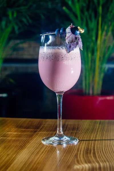 Milkshake con ribes nero . — Foto Stock