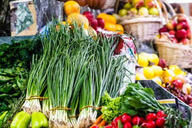 Lahana, turp, havuç, soğan ve diğer sebzeler üzerinde mar