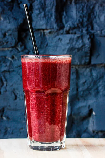 Red Berry Smoothie Large Glass Glass Dark Stone Wall — Stock Photo, Image