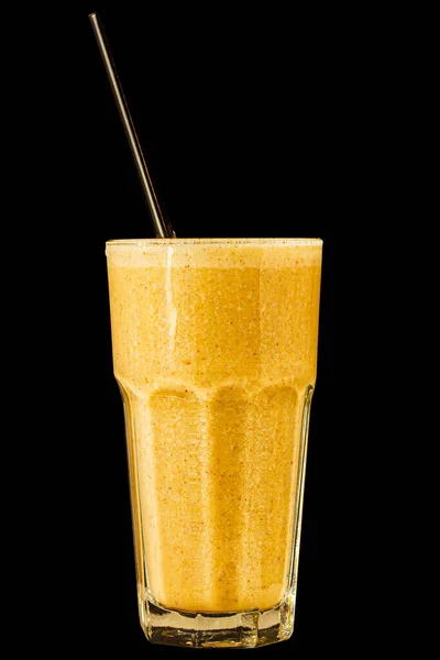 Smoothie Cítrico Laranja Copo Grande Fundo Preto Isolado — Fotografia de Stock