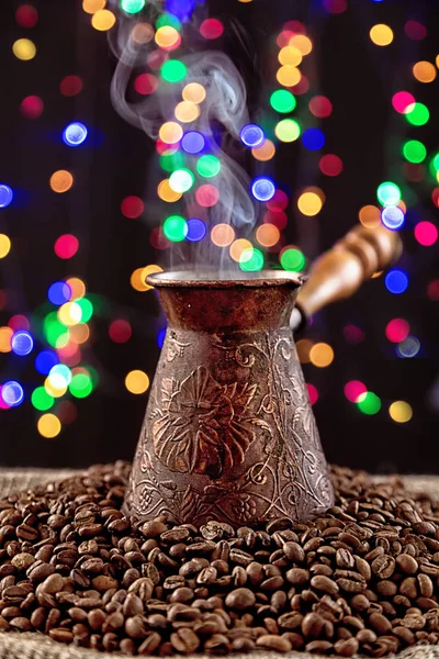 Granos de café con los turcos —  Fotos de Stock