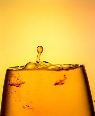 sıçramak--dan bir damla