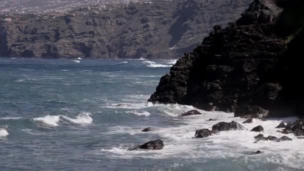 Хвилі Морської Води Впали Рясно Скелі Моря Звук Хвиль Морської — стокове відео