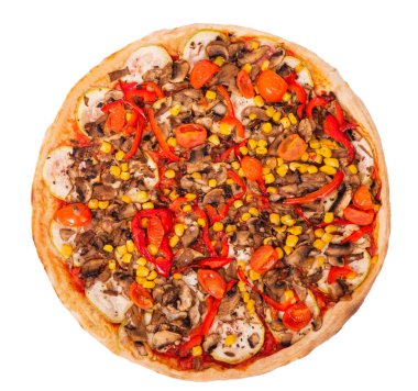 Mantarlı tam pizza, mısır, vişneli domates, kabak ve dolmalık biber ya da sebzeli vejetaryen pizza. Kesme yolu ve üst görünümü olan beyaz arkaplanda izole edilmiş İtalyan lezzetli pizzası