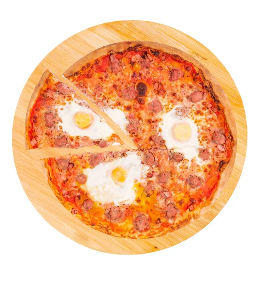 Italienische Pizza Mit Rinderwurst Eiern Und Speck Mit Einer Scheibe — Stockfoto