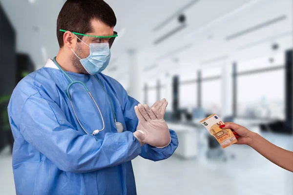 Dokter Dengan Stetoskop Masker Dan Kacamata Melawan Coronavirus Menolak Suap — Stok Foto