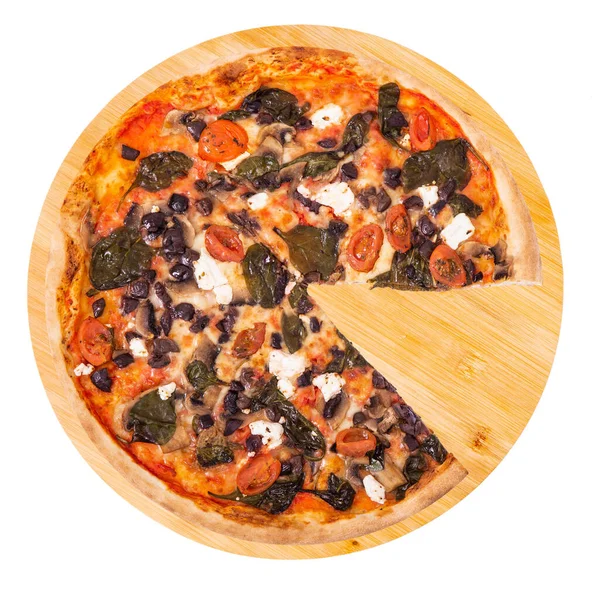 Smaczna Pizza Pomidorami Wiśniowymi Szpinakiem Mozzarellą Fetą Oliwką Kalamatową Grzybami — Zdjęcie stockowe