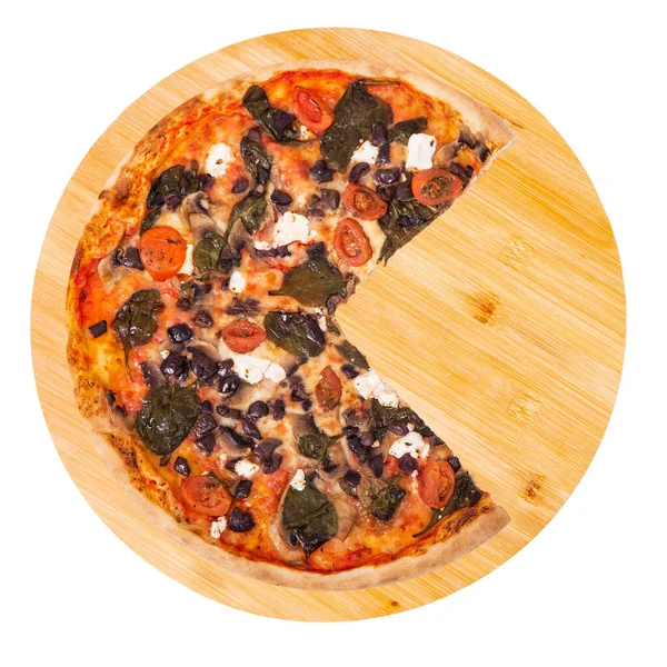 Deliziosa Pizza Con Pomodorini Spinaci Mozzarella Feta Kalamata Funghi Senza — Foto Stock