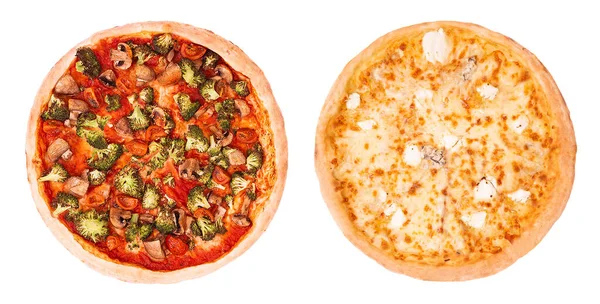 白い背景に隔離された2つのおいしいピザのセット トップビュー 野菜やピザを使ったベジタリアンピザ Quattro Formaggi ストックフォト