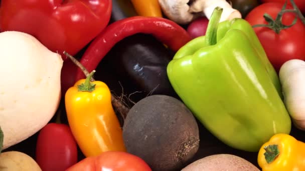 Vista Cerca Las Verduras Saber Repollo Pimiento Berenjena Champiñones Tomates — Vídeo de stock