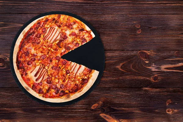 Pizza Churrasco Com Presunto Molho Churrasco Bacon Salame Sem Uma — Fotografia de Stock