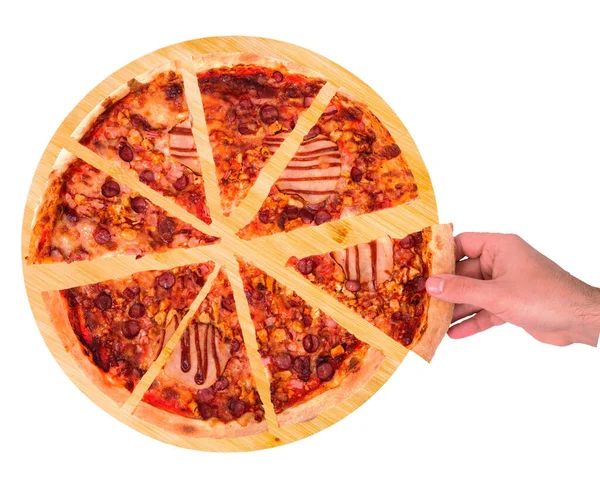 Close Mão Masculina Tomando Uma Fatia Pizza Churrasco Com Presunto — Fotografia de Stock