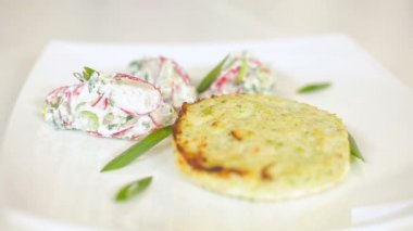 Sunu Restoran gıda, yemek, sıcak ve tatlı, turp salatası, kabak pirzola