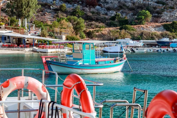 アイオス ニコラオス村 ザキントス ギリシャの港の近くのボート — ストック写真