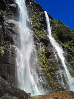 çok yüksek şelale cennet