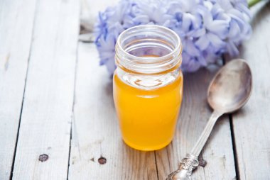 çiçeklerle tatlım