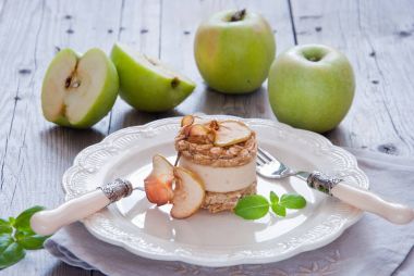 Vegan ham elma pasta