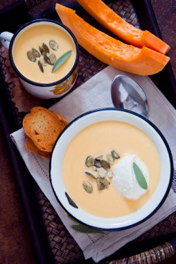 ev yapımı kabak çorbası