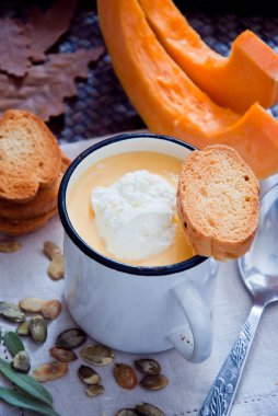 ev yapımı kabak çorbası