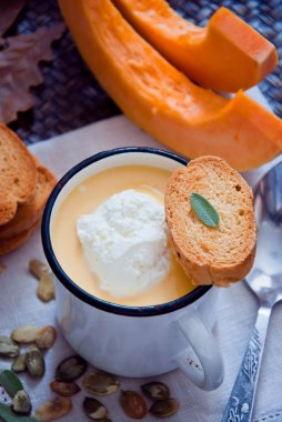 ev yapımı kabak çorbası