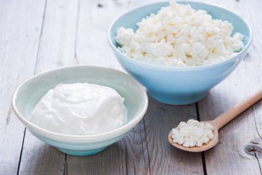 Taze peynir ve ekşi krema