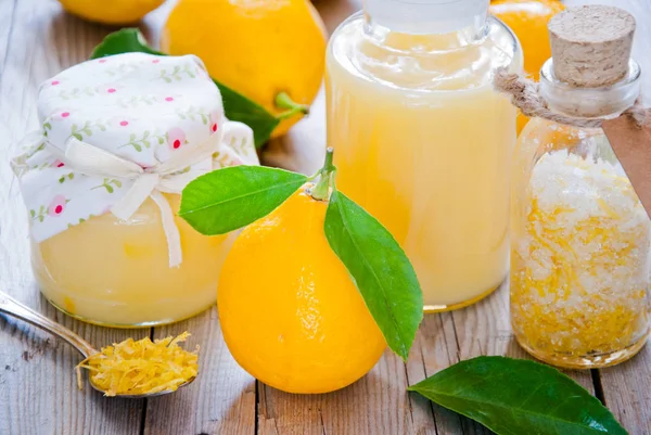 Limoni freschi biologici — Foto Stock