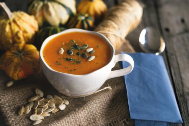 Masada ev yapımı balkabağı çorbası