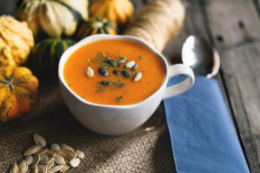 Masada ev yapımı balkabağı çorbası